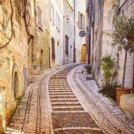 Maison De Au Centre Historique D'uzes