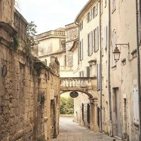 Maison De Au Centre Historique D'uzes Holiday home Uzes