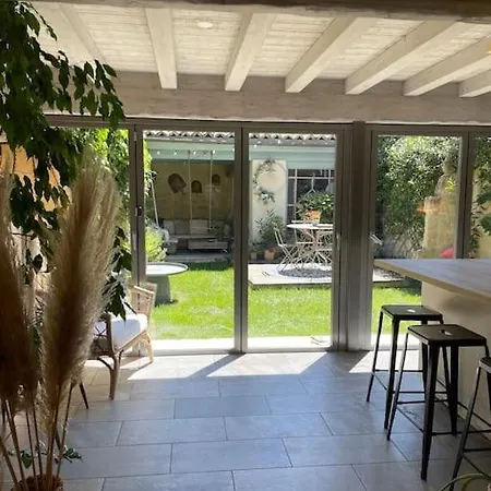 Maison De Au Centre Historique D’uzès Casa vacanze *