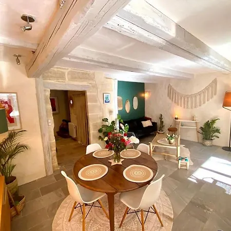 Maison De Au Centre Historique D'uzes Tatil Evi Uzès