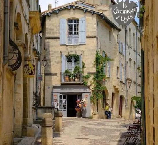 Дом отдыха Maison De Au Centre Historique D'uzes Юзес